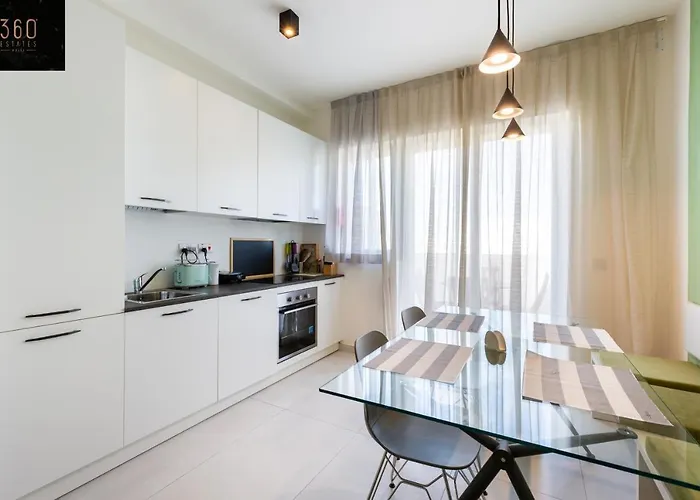 Daire Stylish, Comfortable 2br With Wifi & Prvt Balcony By 360 Estates